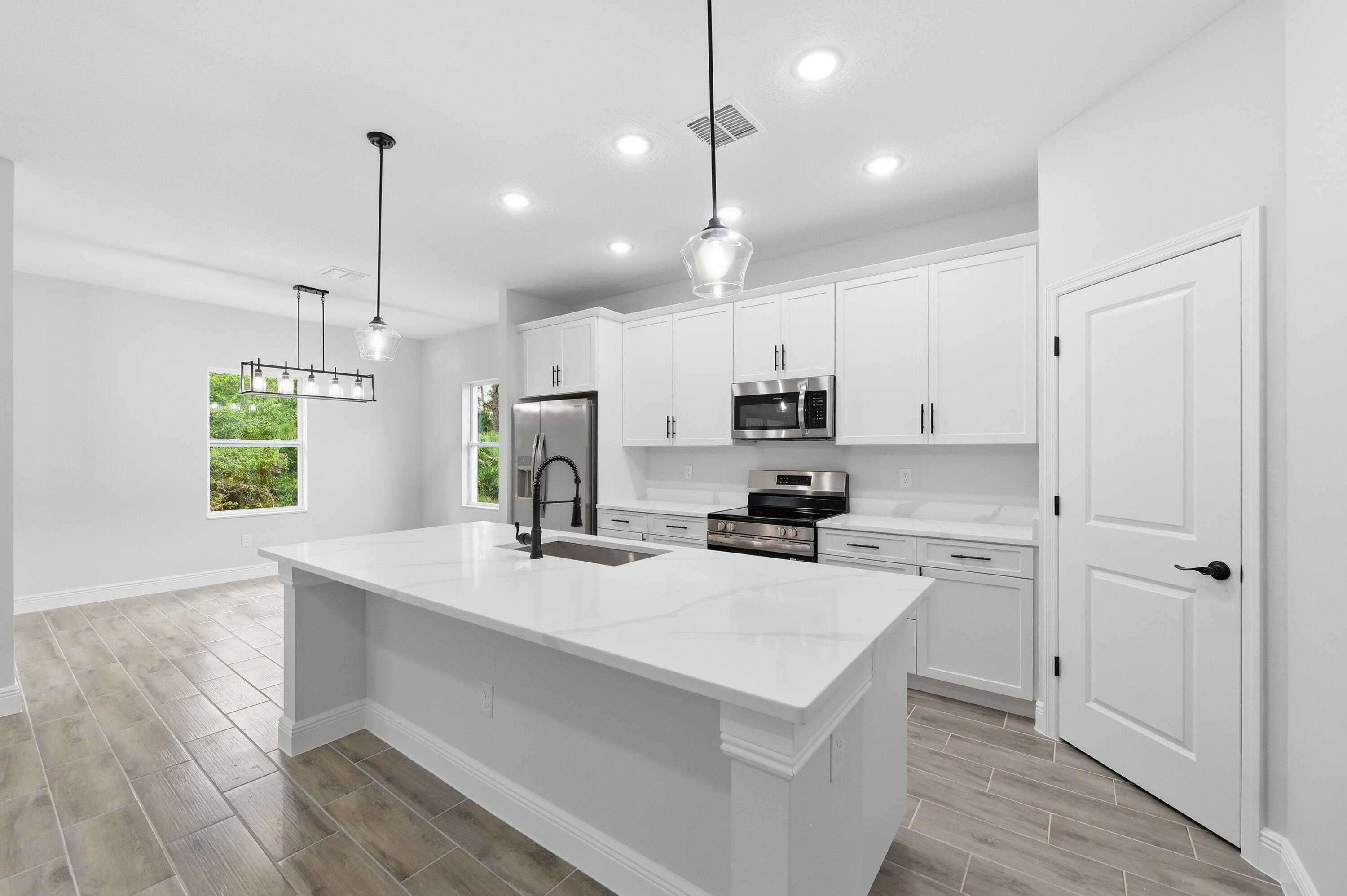 VERO LAKE ESTATES UNIT G - Residential