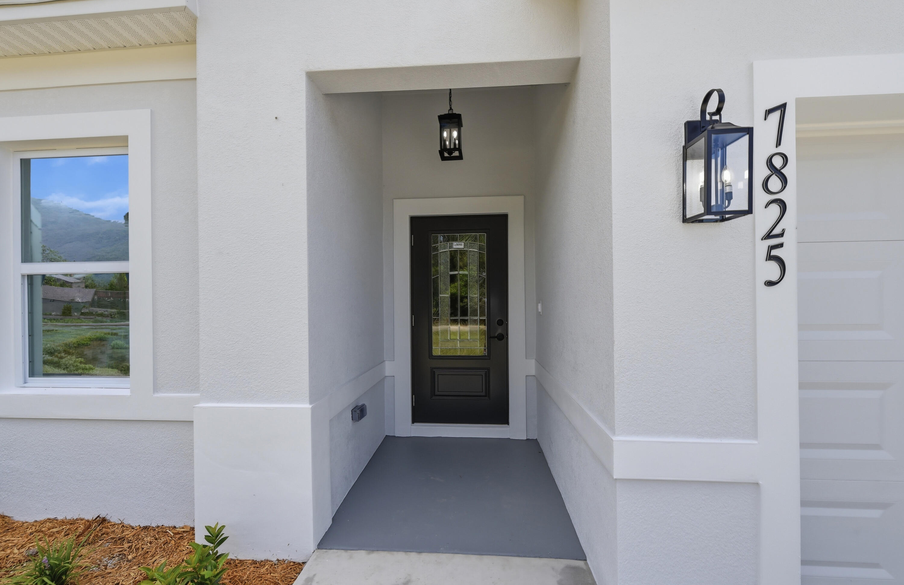 VERO LAKE ESTATES UNIT G - Residential