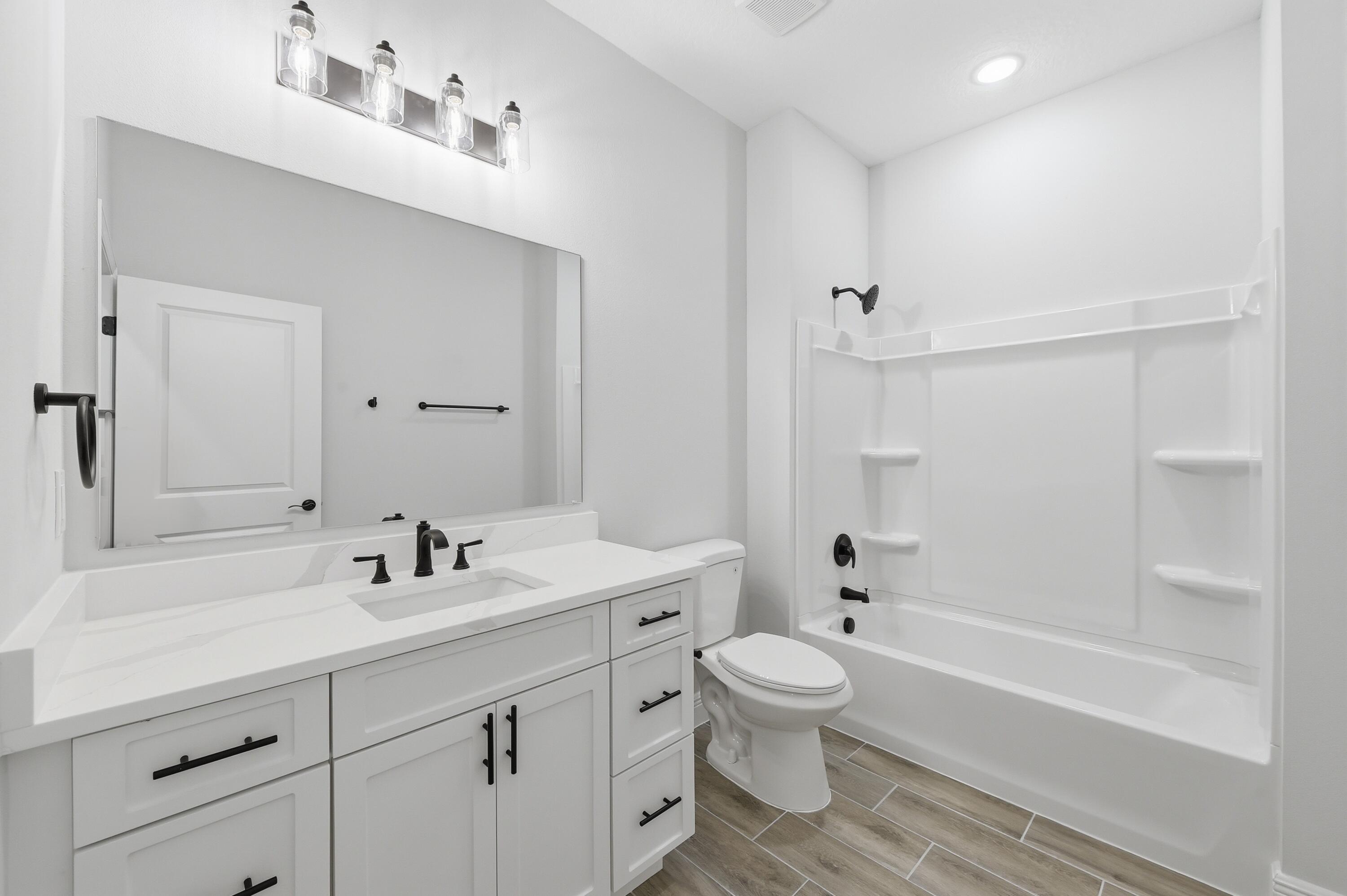 VERO LAKE ESTATES UNIT G - Residential