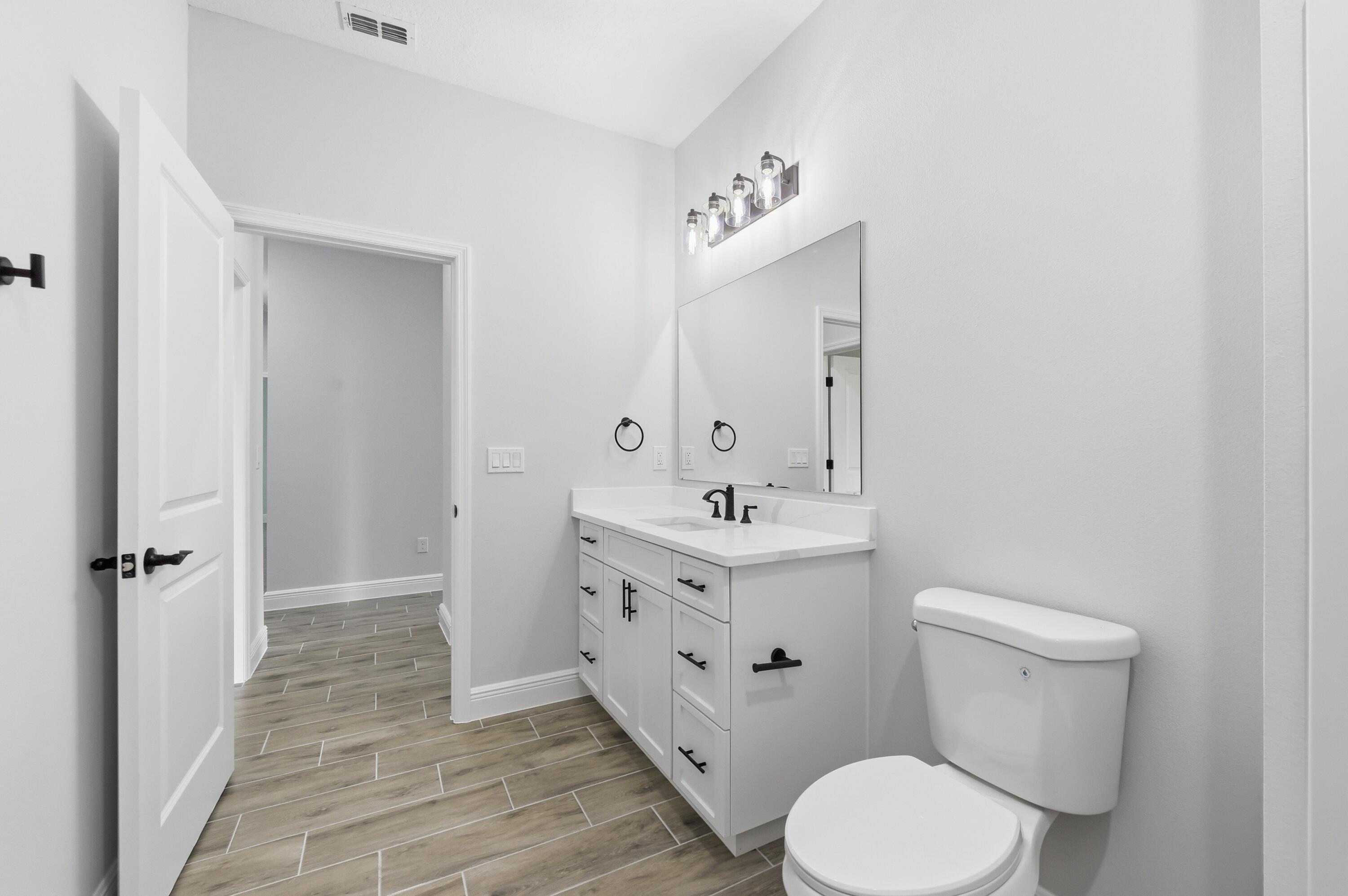 VERO LAKE ESTATES UNIT G - Residential