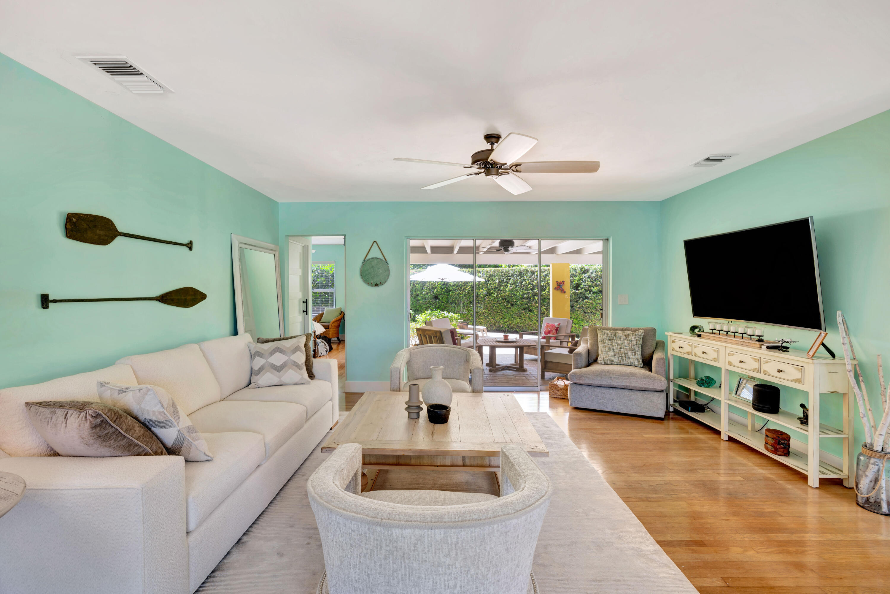 JUNO BEACH 1ST ADD - Residential