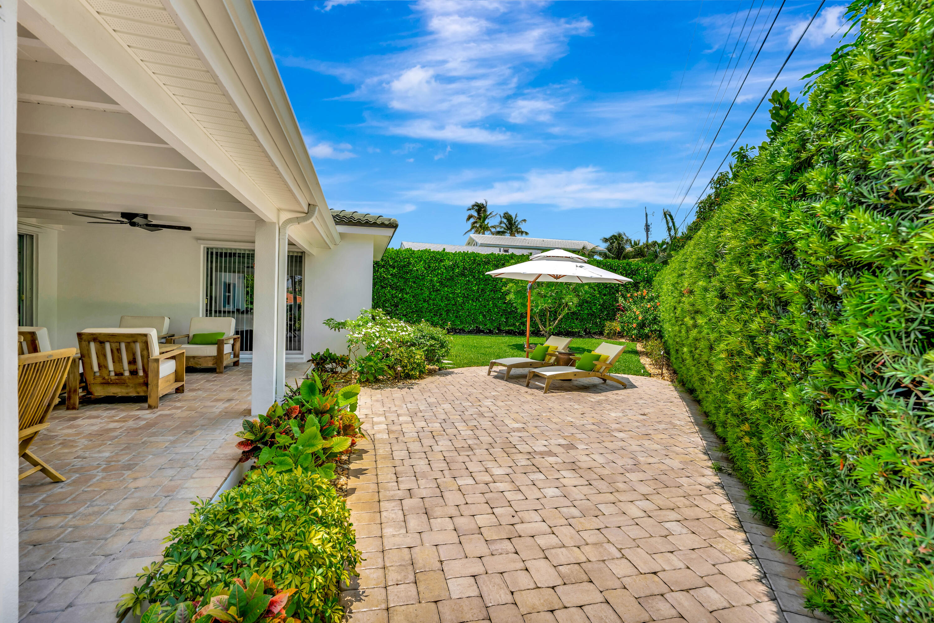JUNO BEACH 1ST ADD - Residential