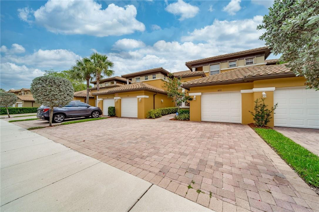 CYPRESS POINTE II AT HERON BAY - Residential Lease