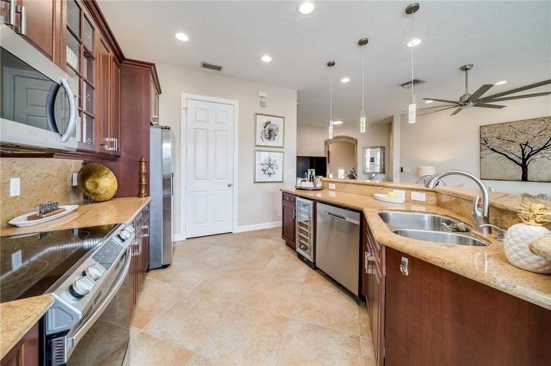 CYPRESS POINTE II AT HERON BAY - Residential Lease