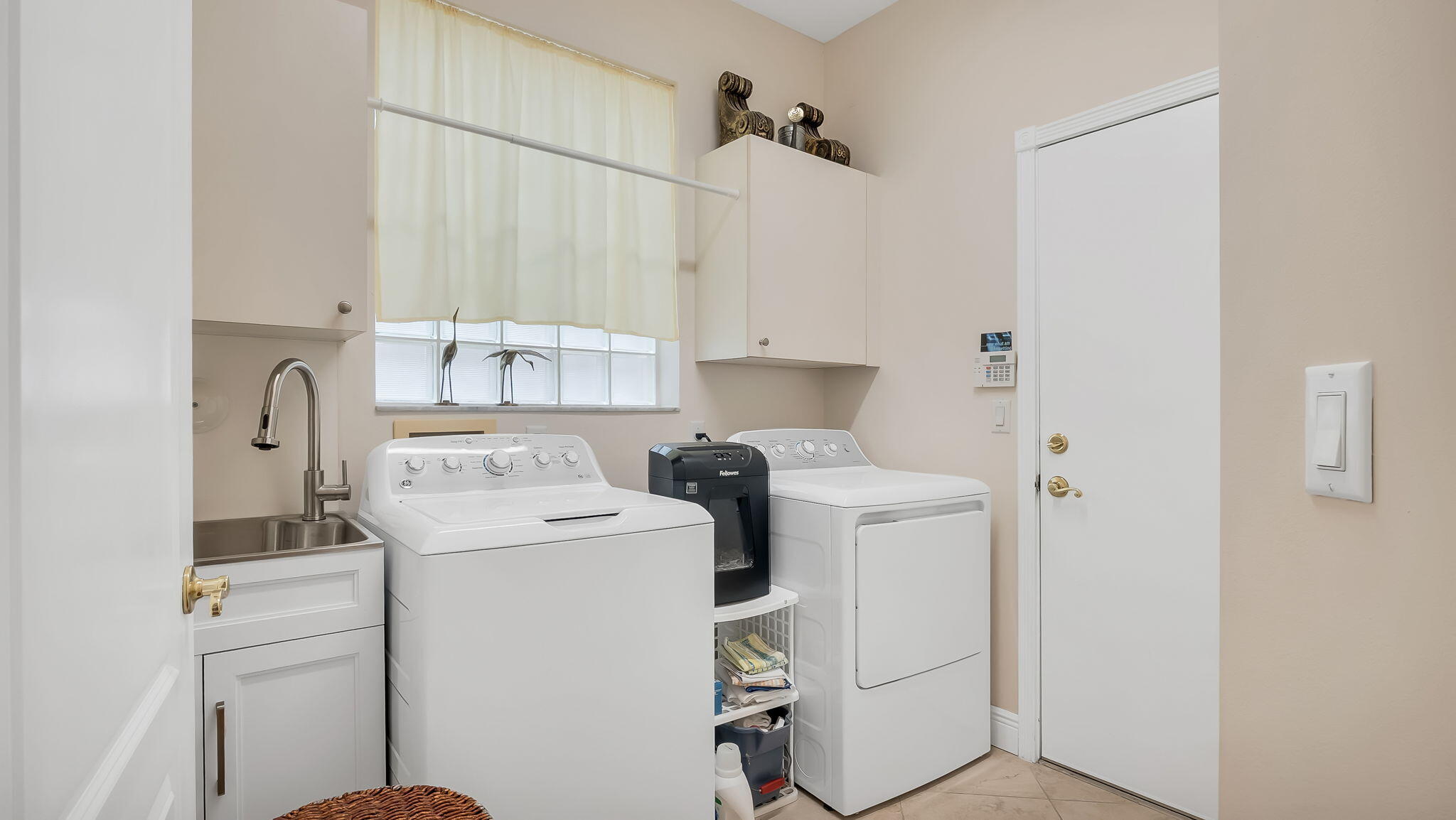 MIZNER FALLS - Residential