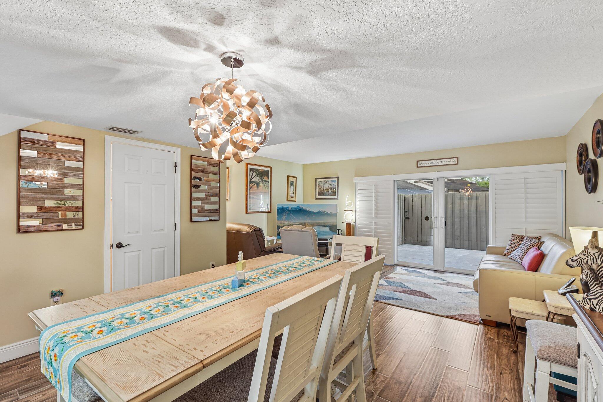 PEMBROKE LAKES SECTION SEVEN - Residential