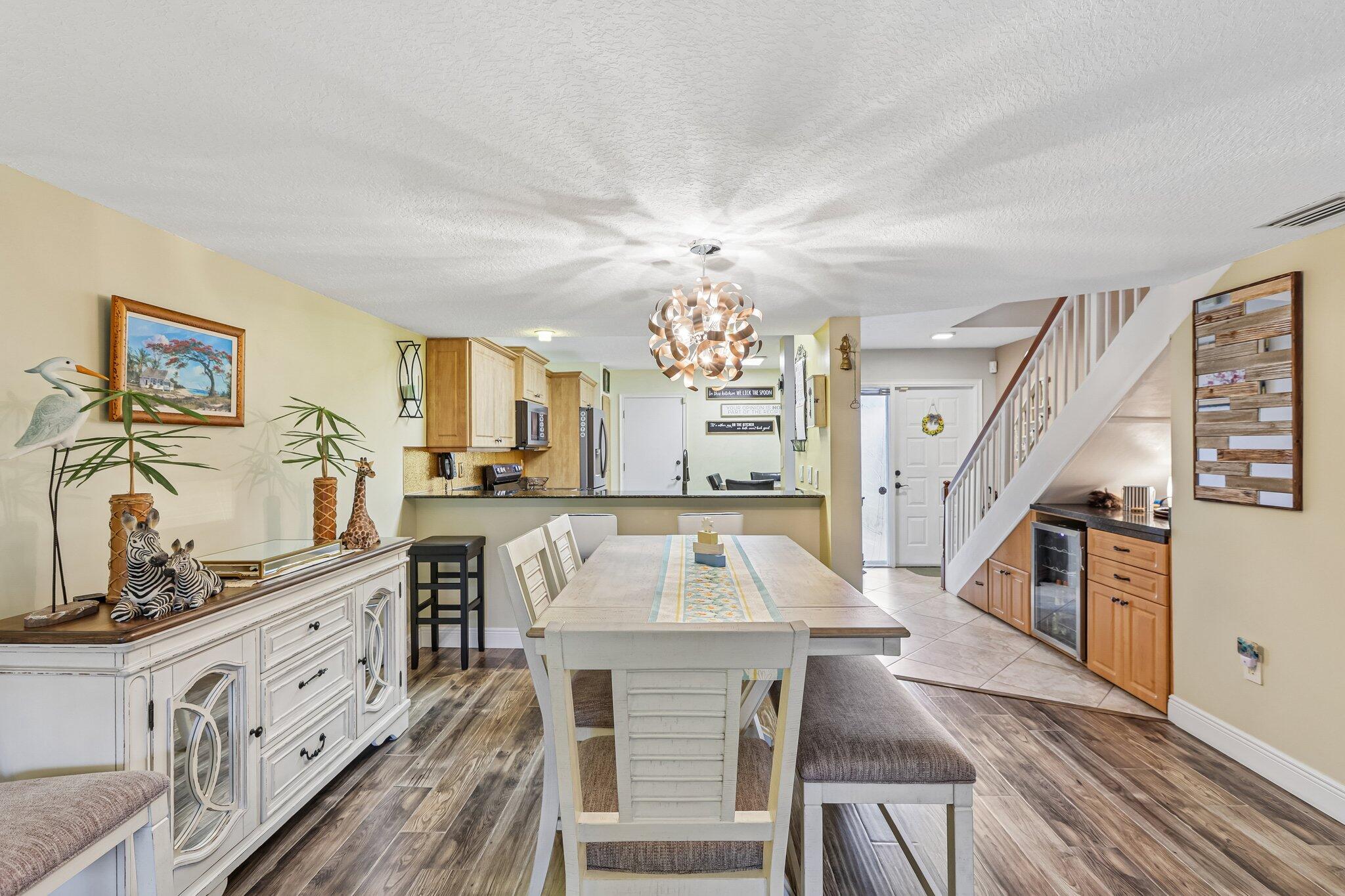 PEMBROKE LAKES SECTION SEVEN - Residential