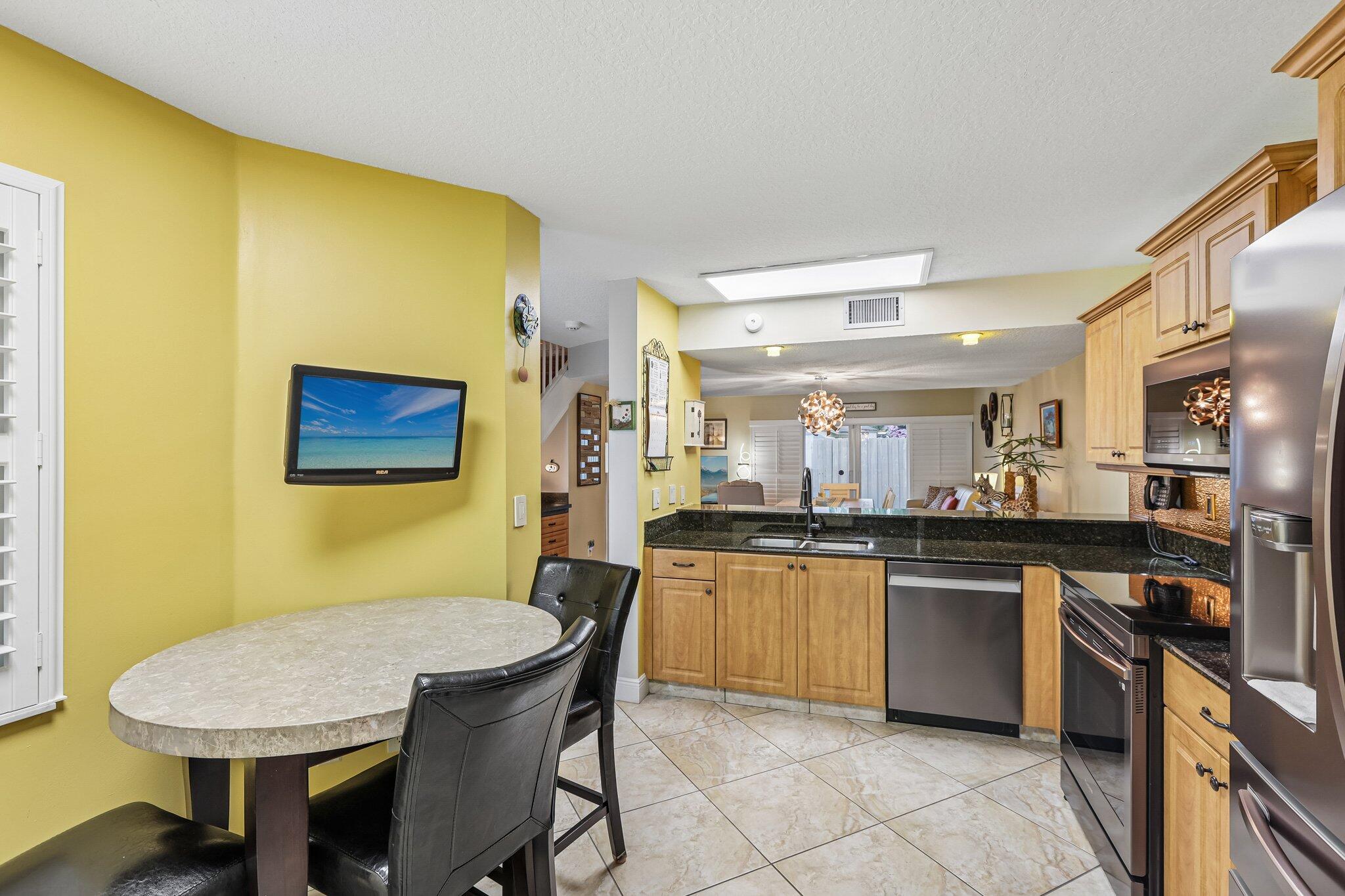 PEMBROKE LAKES SECTION SEVEN - Residential