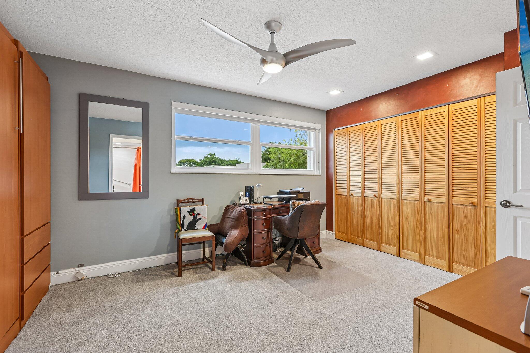 PEMBROKE LAKES SECTION SEVEN - Residential