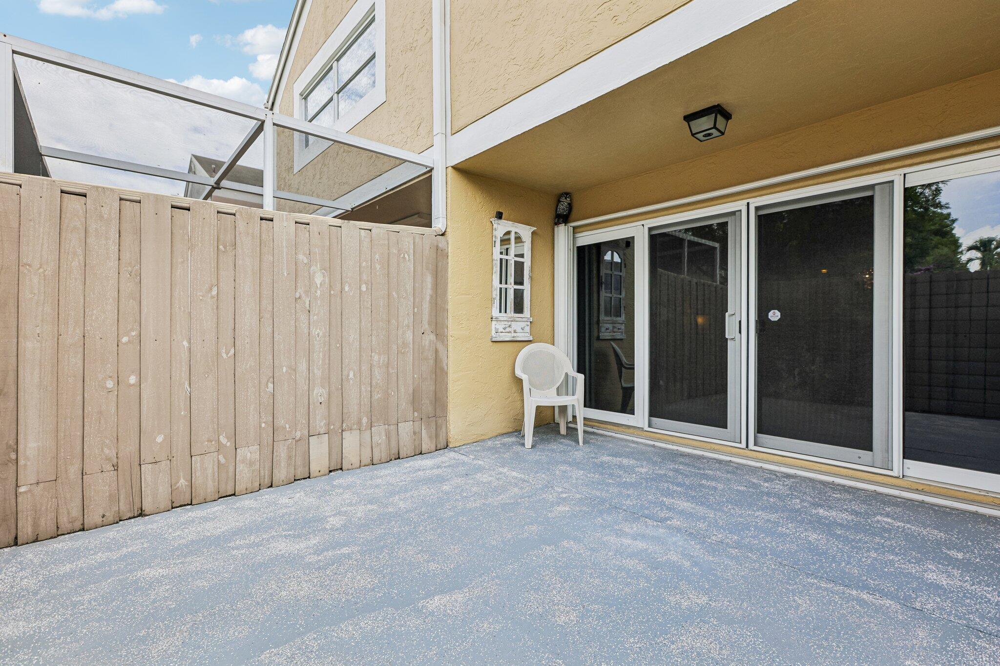 PEMBROKE LAKES SECTION SEVEN - Residential
