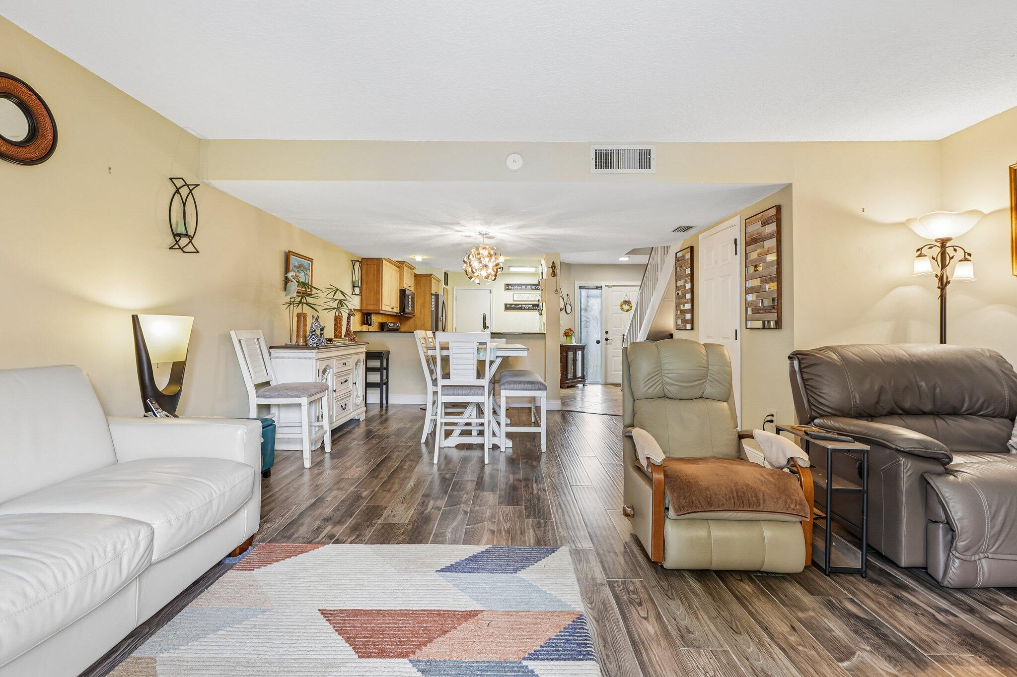 PEMBROKE LAKES SECTION SEVEN - Residential