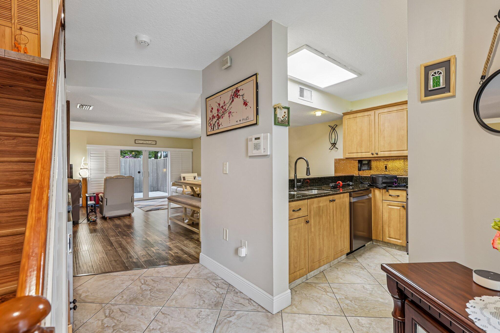 PEMBROKE LAKES SECTION SEVEN - Residential