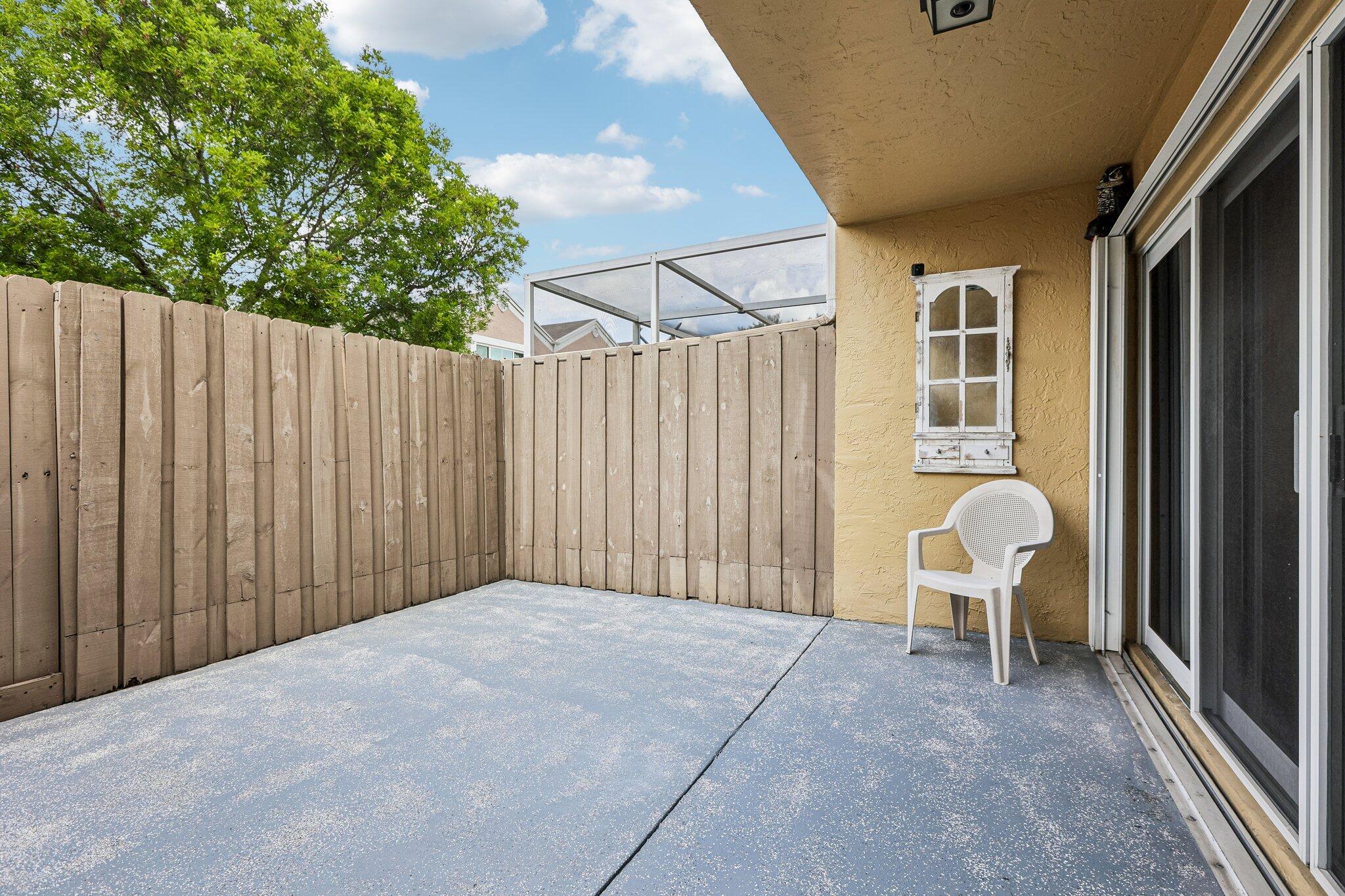 PEMBROKE LAKES SECTION SEVEN - Residential