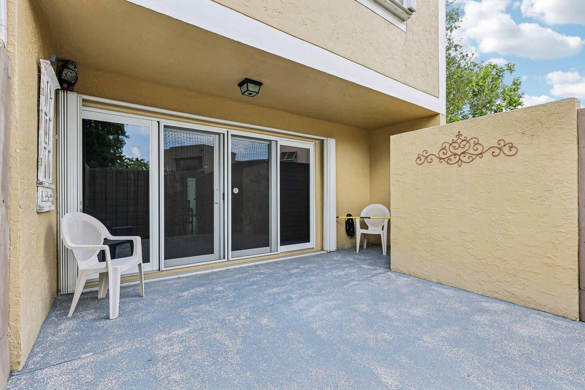 PEMBROKE LAKES SECTION SEVEN - Residential