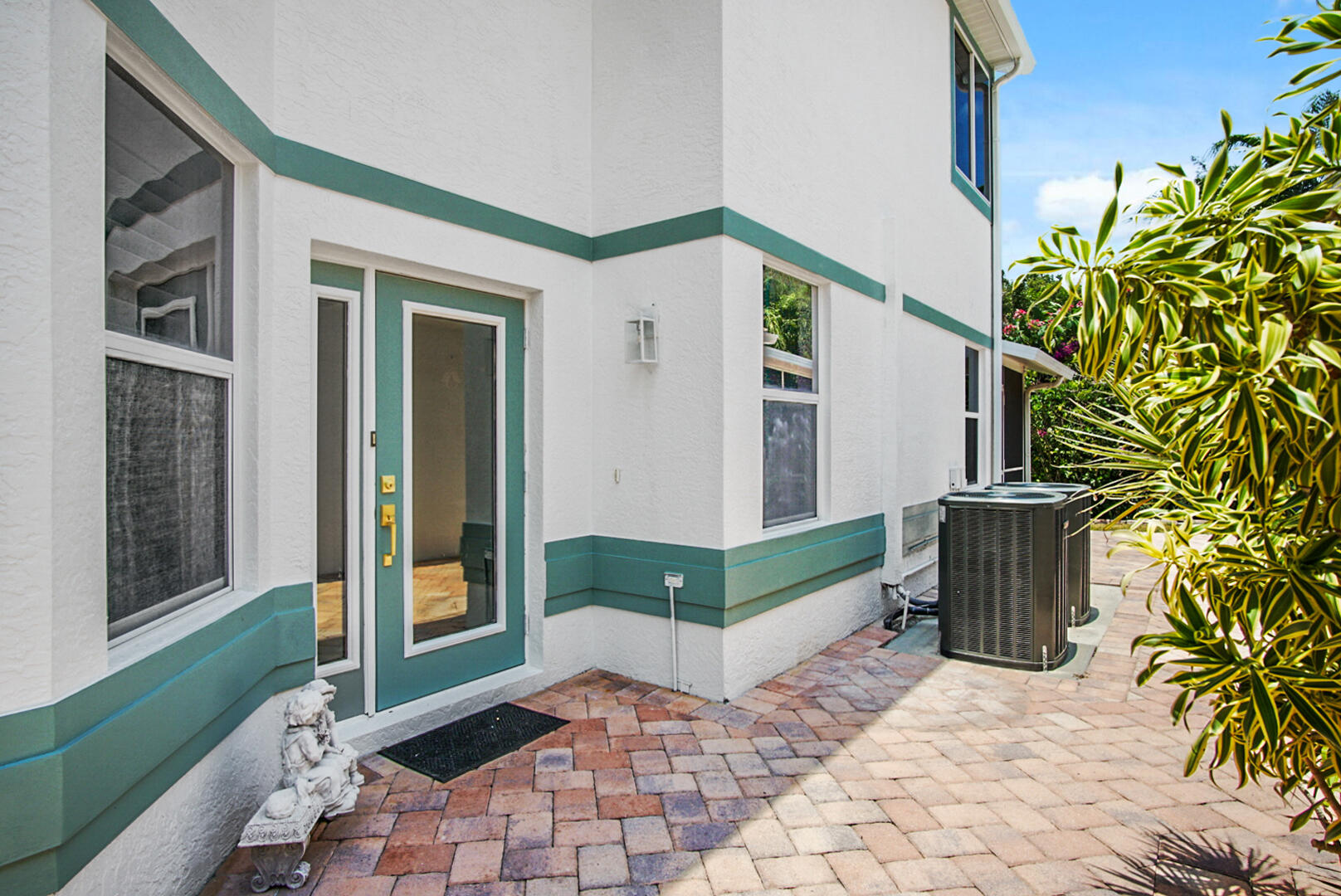 BAY TREE - Residential