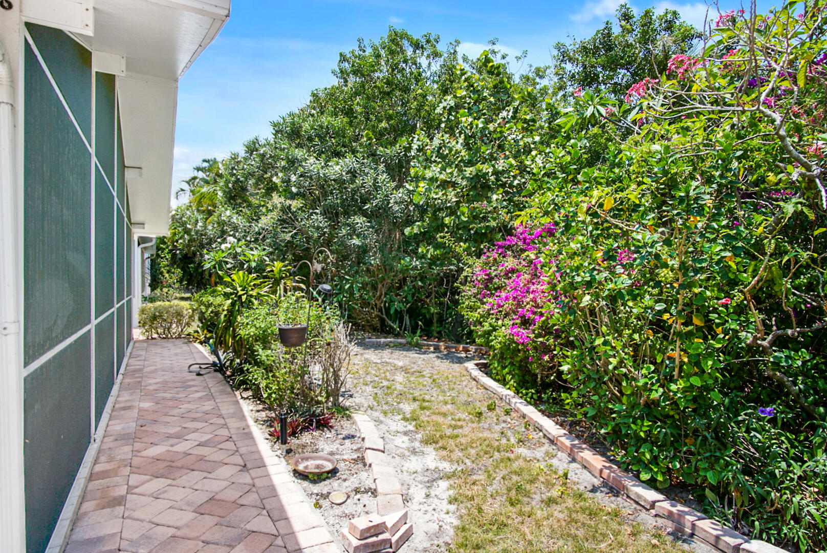 BAY TREE - Residential