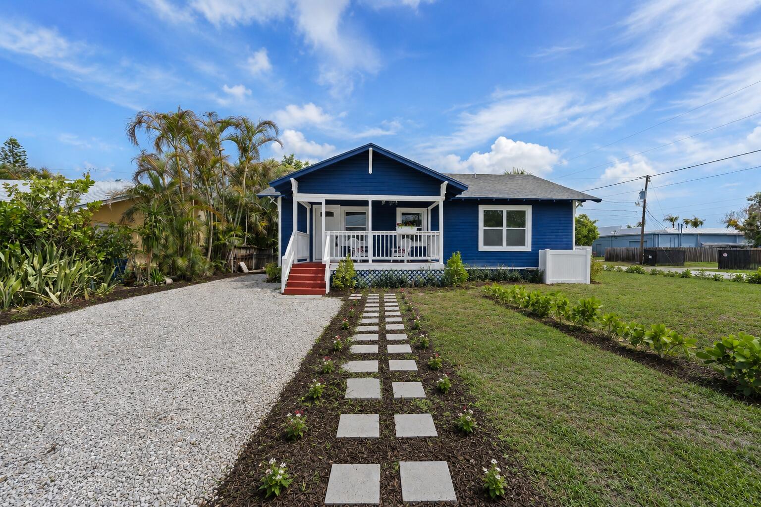 PALM LAKE PARK - Residential Lease