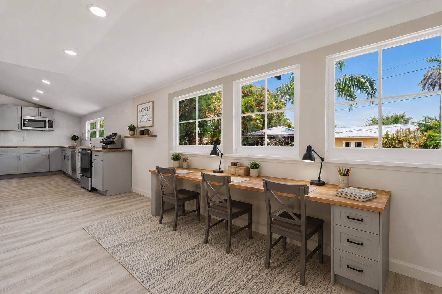 PALM LAKE PARK - Residential Lease