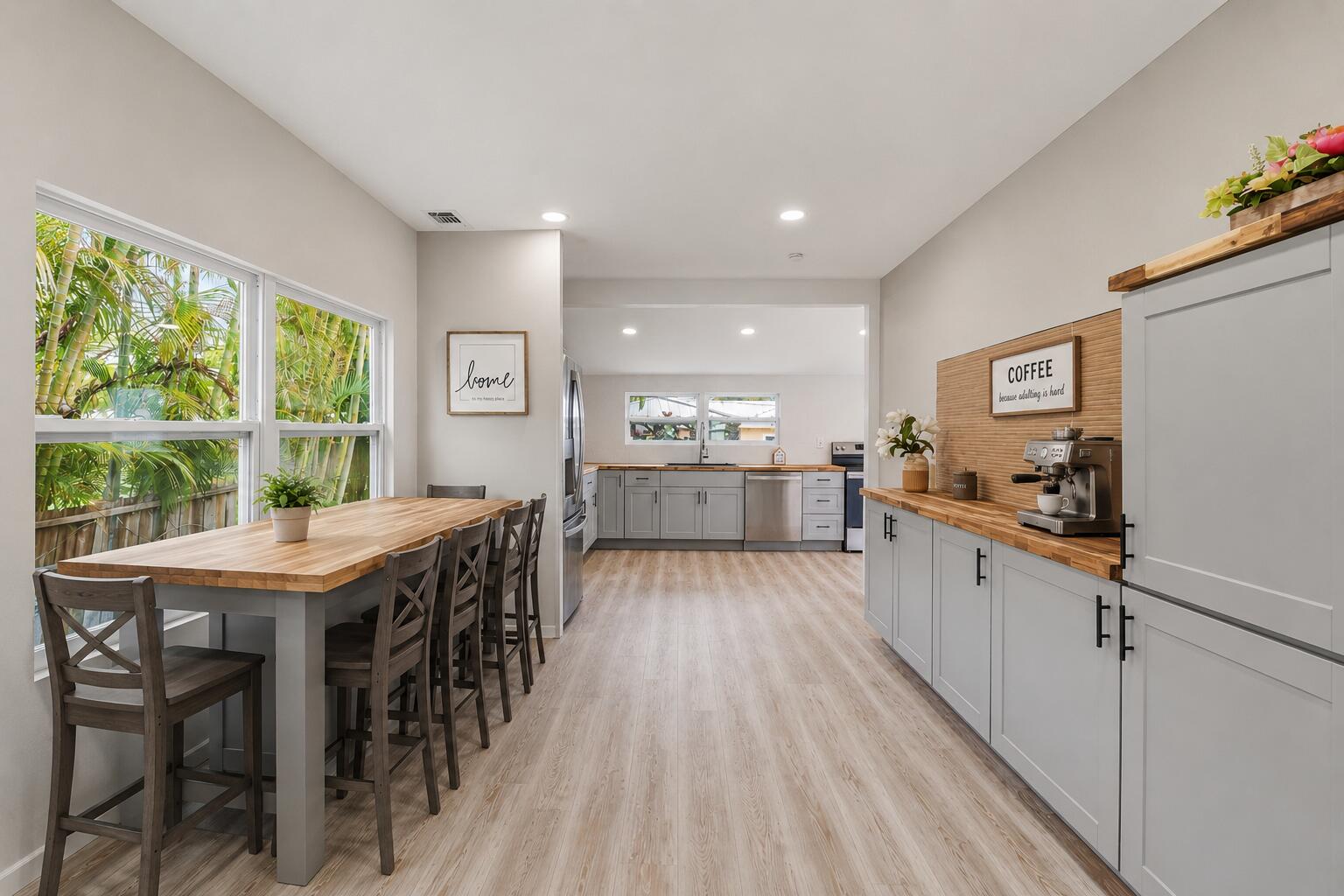 PALM LAKE PARK - Residential Lease