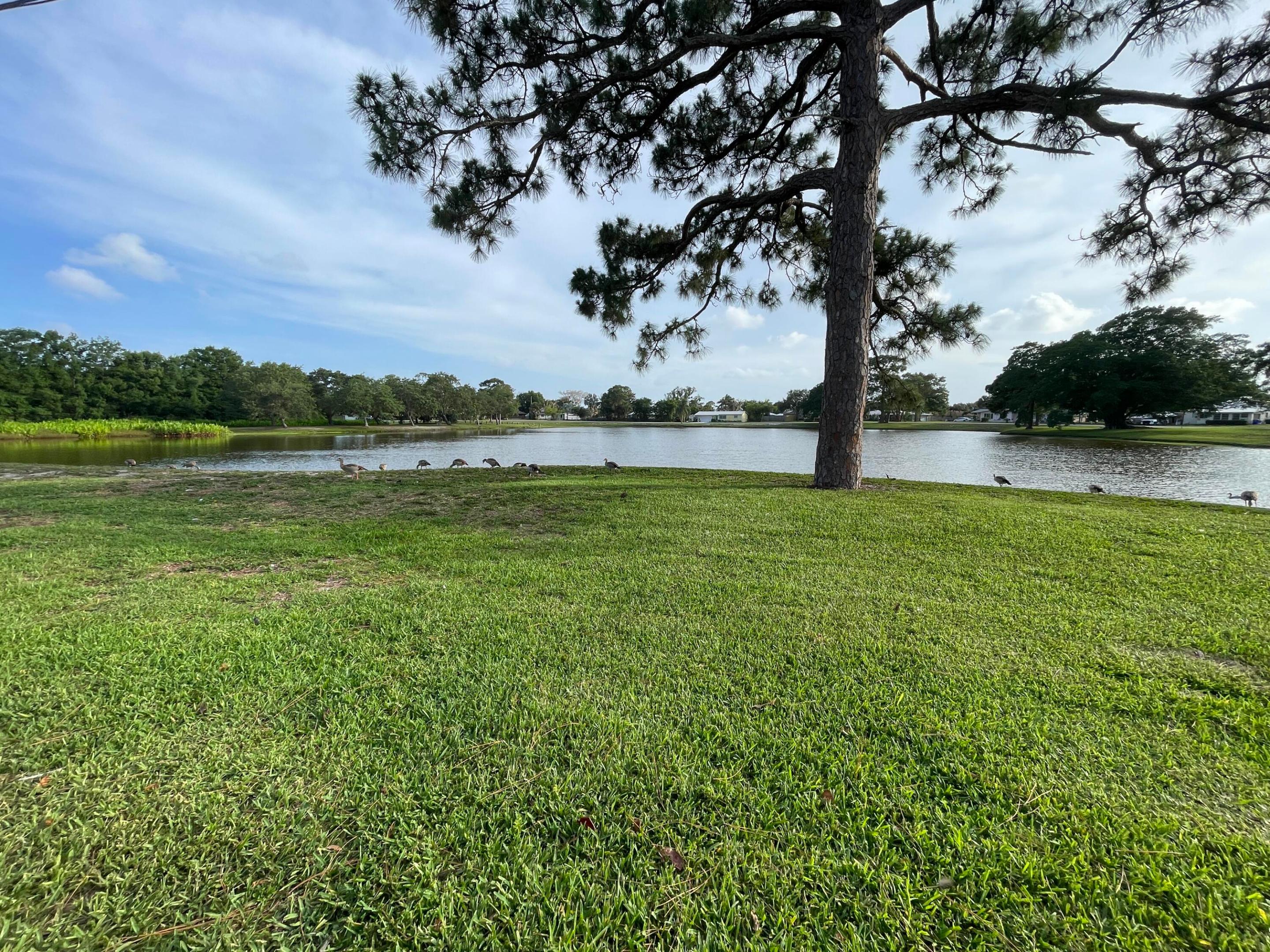 PALM LAKE PARK - Residential Lease