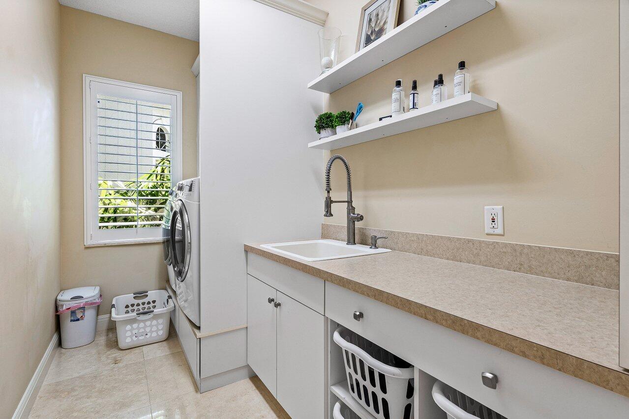 WATERS EDGE EST - Residential