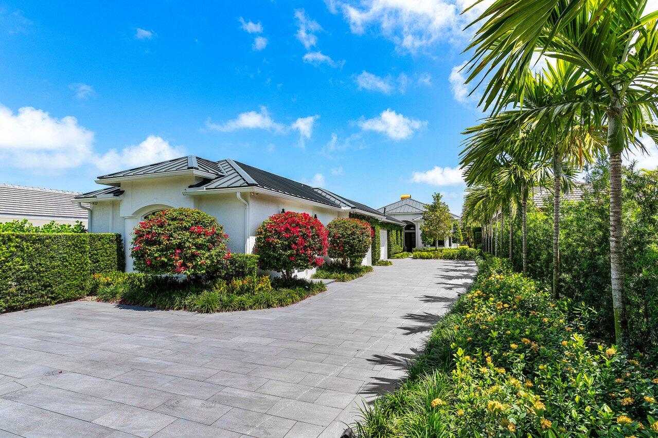 WATERS EDGE EST - Residential
