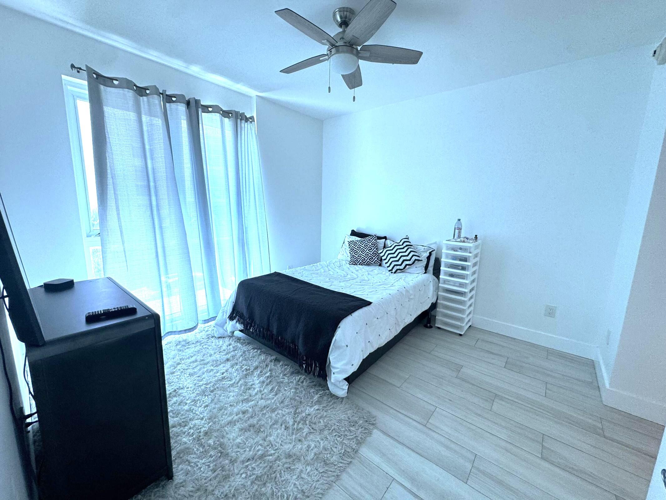 ONE LUXURY CONDO - Residential