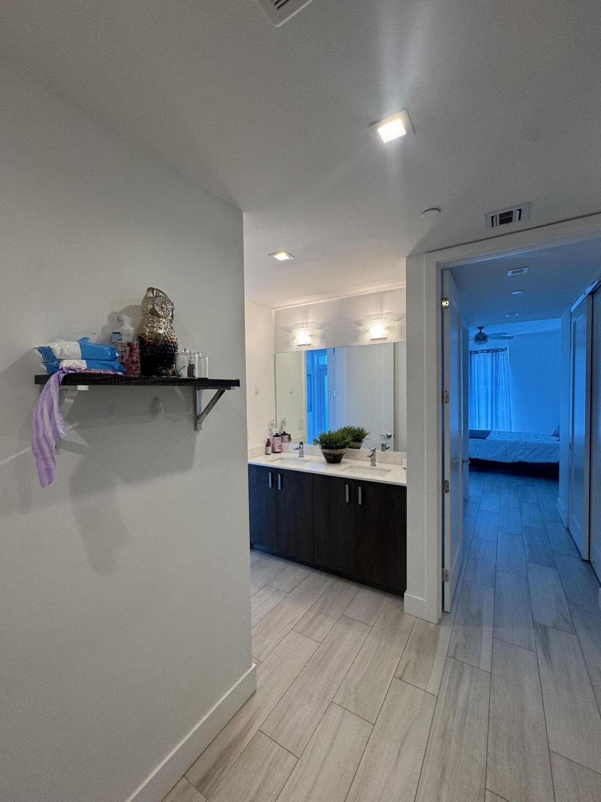 ONE LUXURY CONDO - Residential