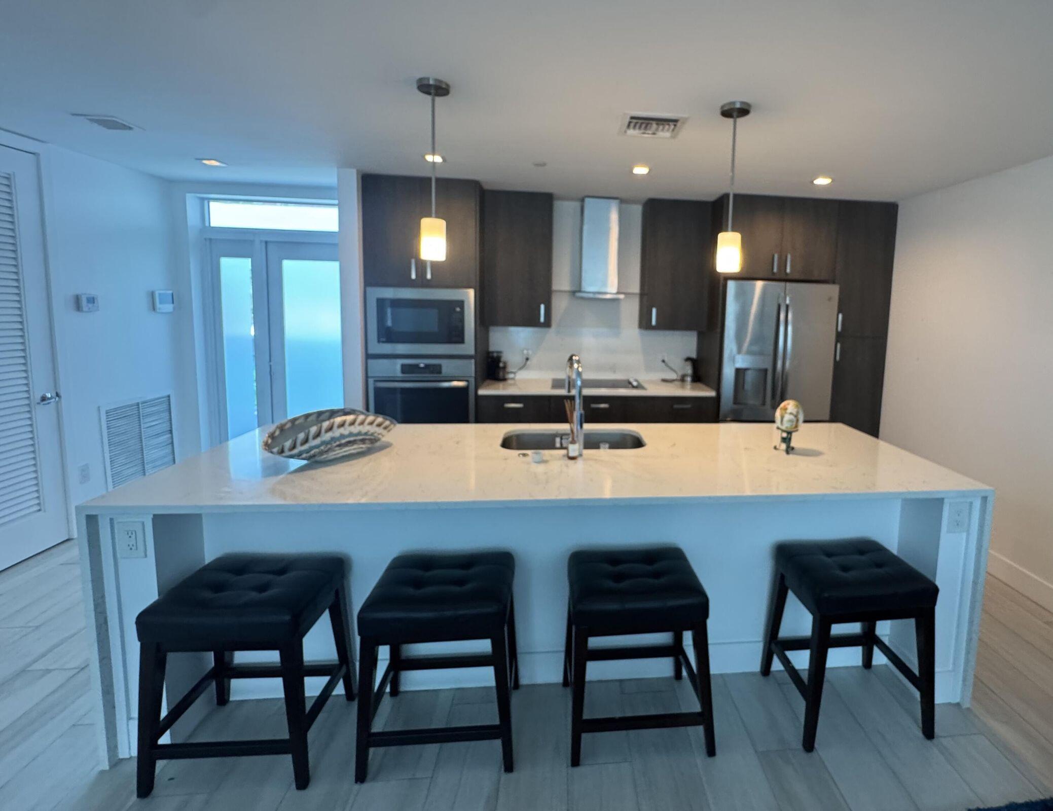 ONE LUXURY CONDO - Residential