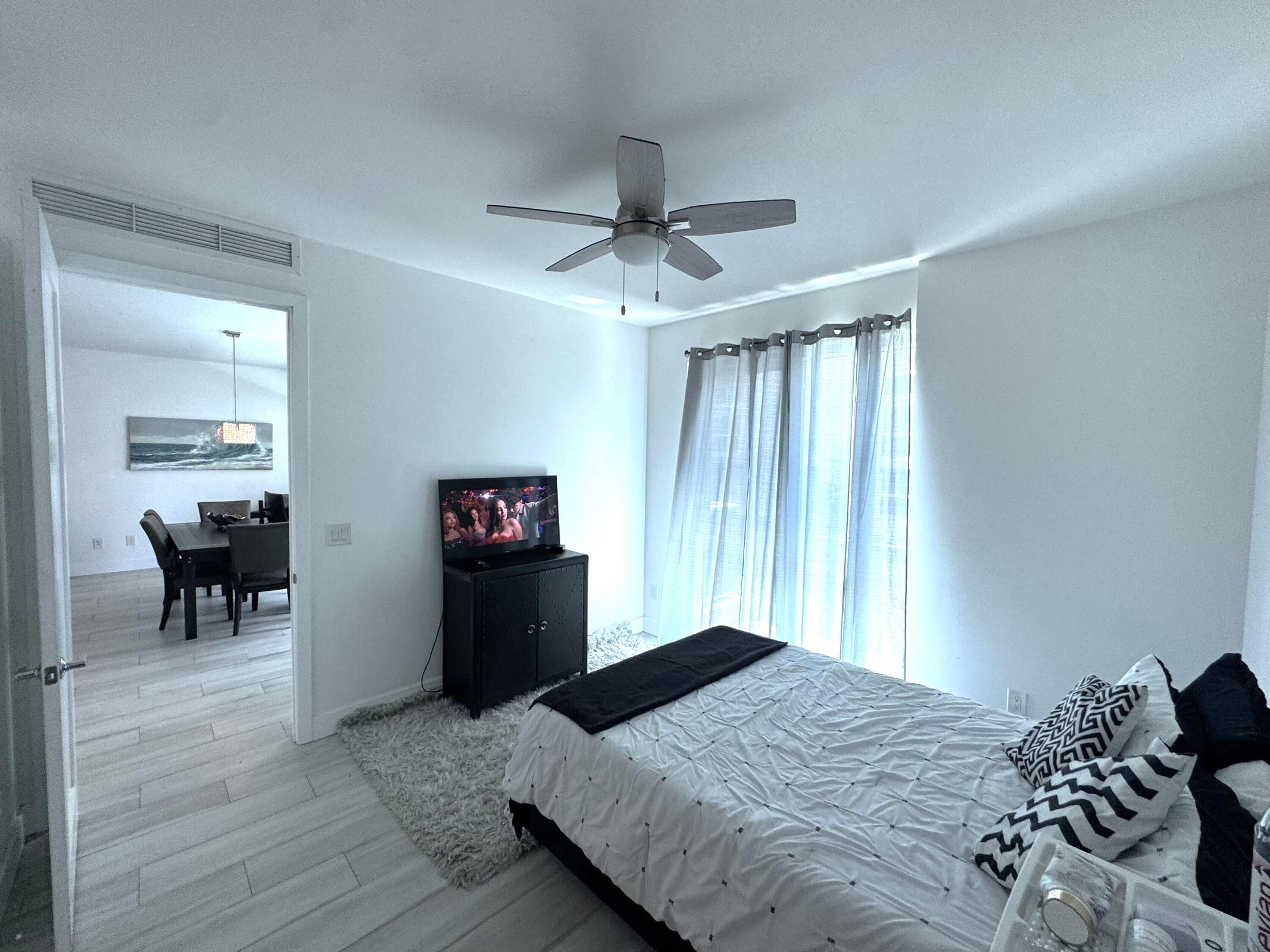 ONE LUXURY CONDO - Residential