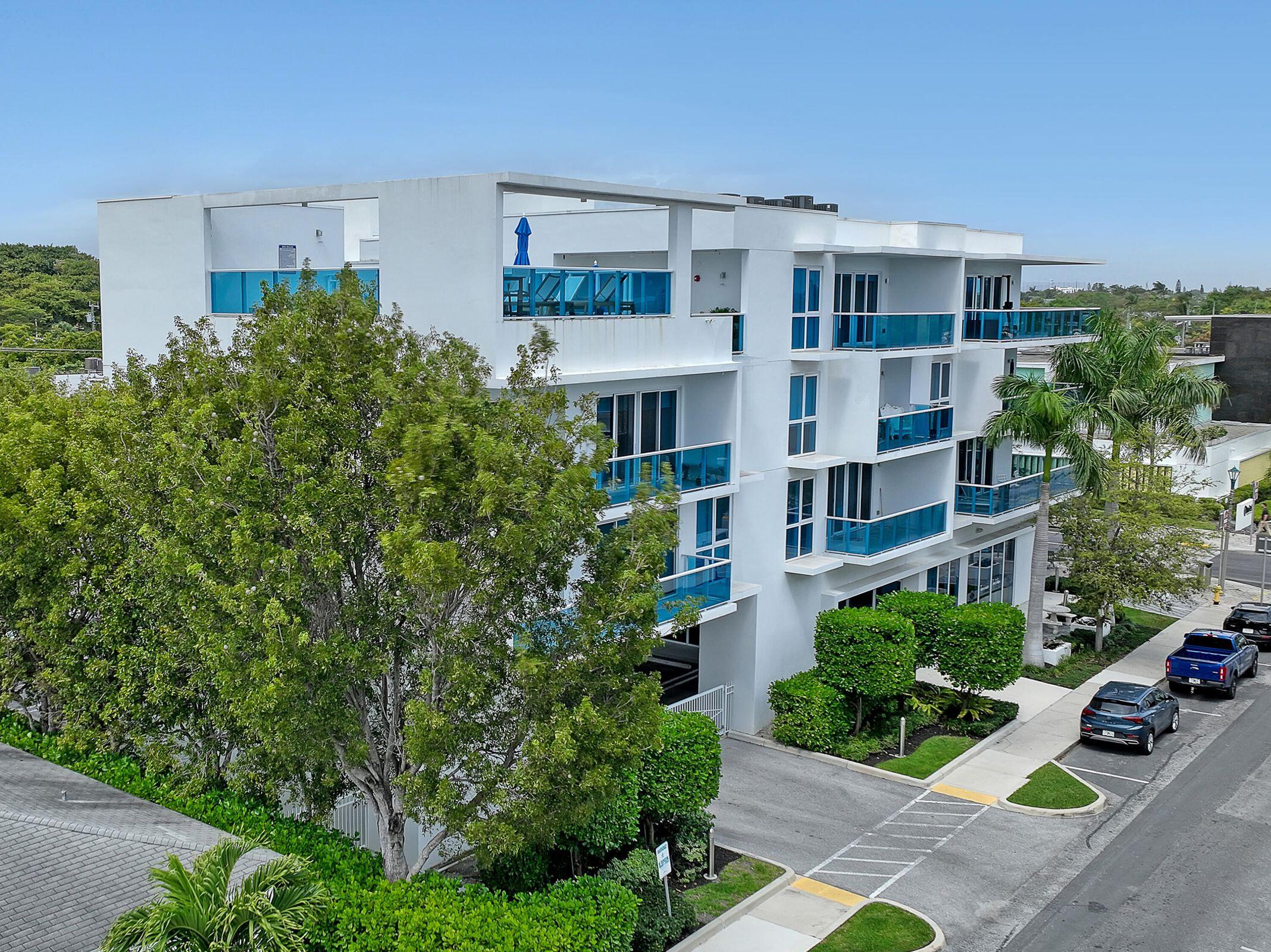 ONE LUXURY CONDO - Residential