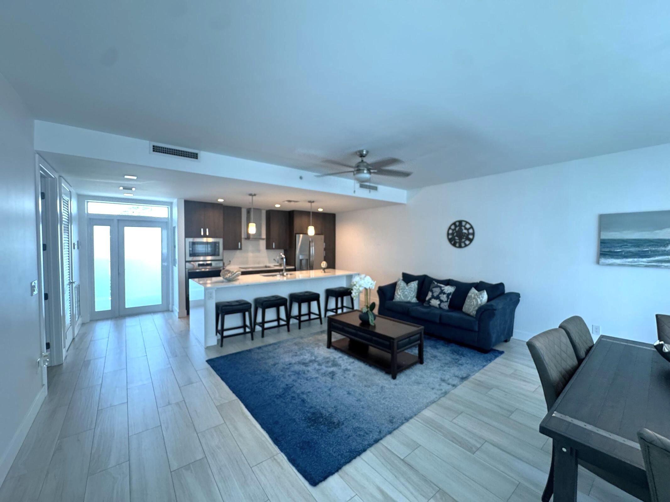 ONE LUXURY CONDO - Residential
