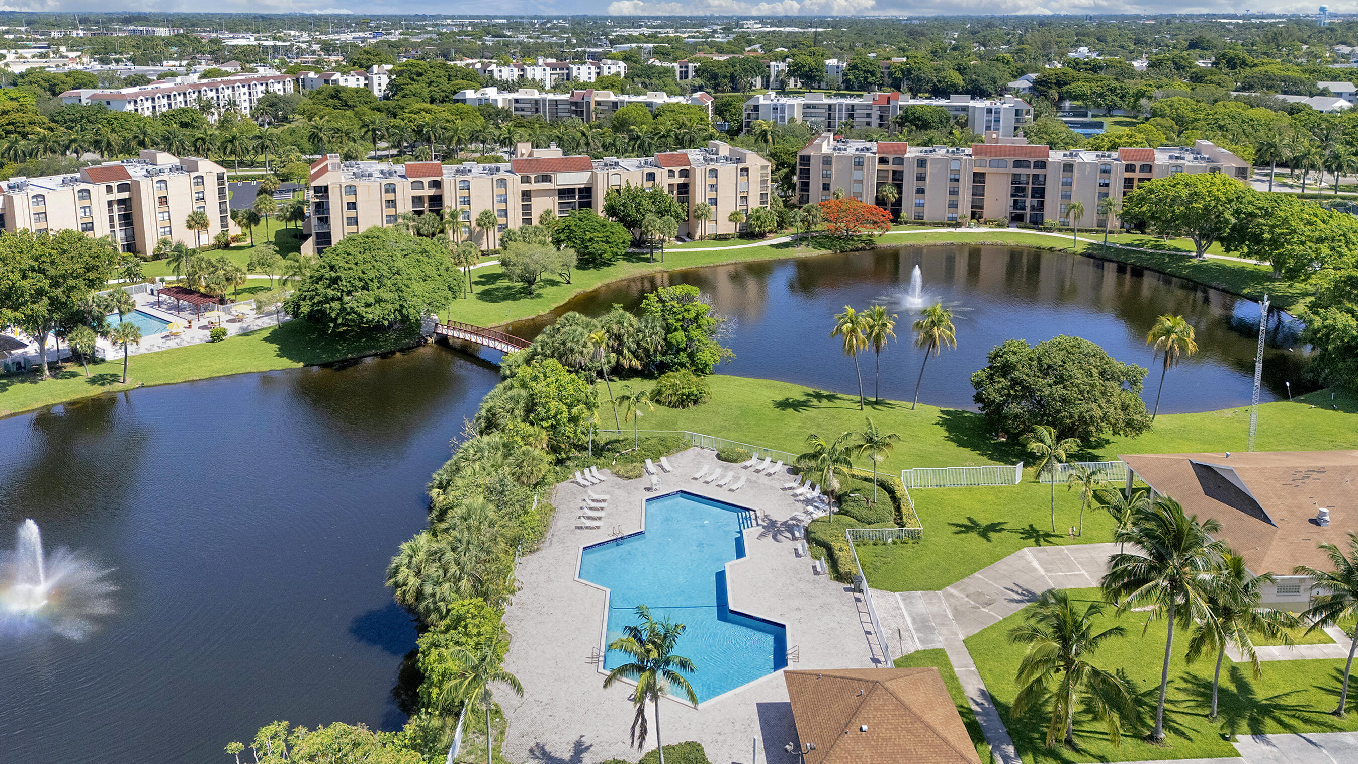 LAVERS DELRAY RACQUET CLUB CONDO - Residential