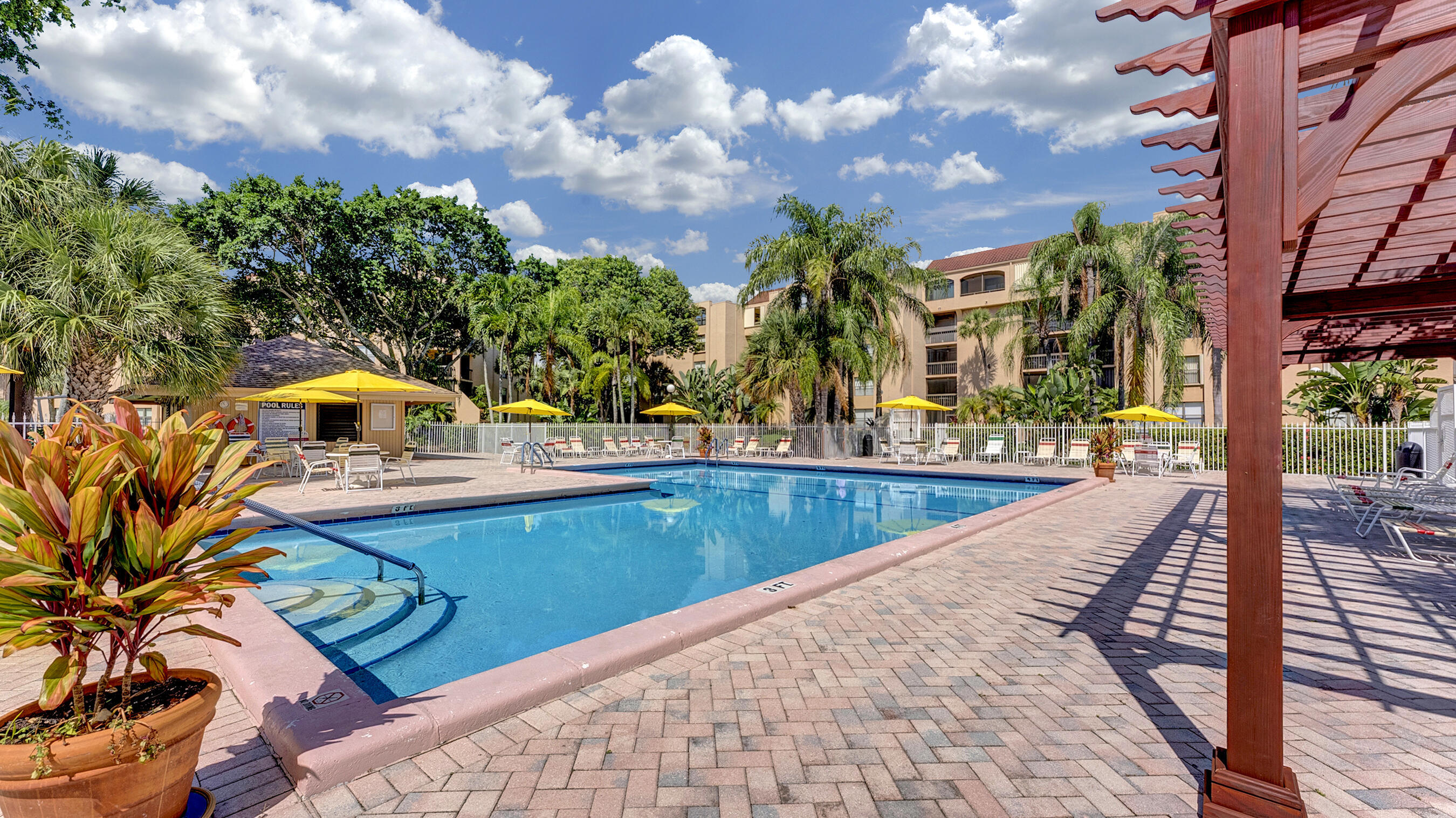 LAVERS DELRAY RACQUET CLUB CONDO - Residential