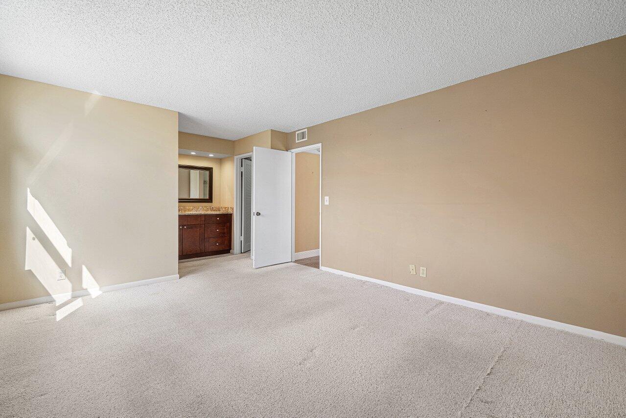 LAVERS DELRAY RACQUET CLUB CONDO - Residential