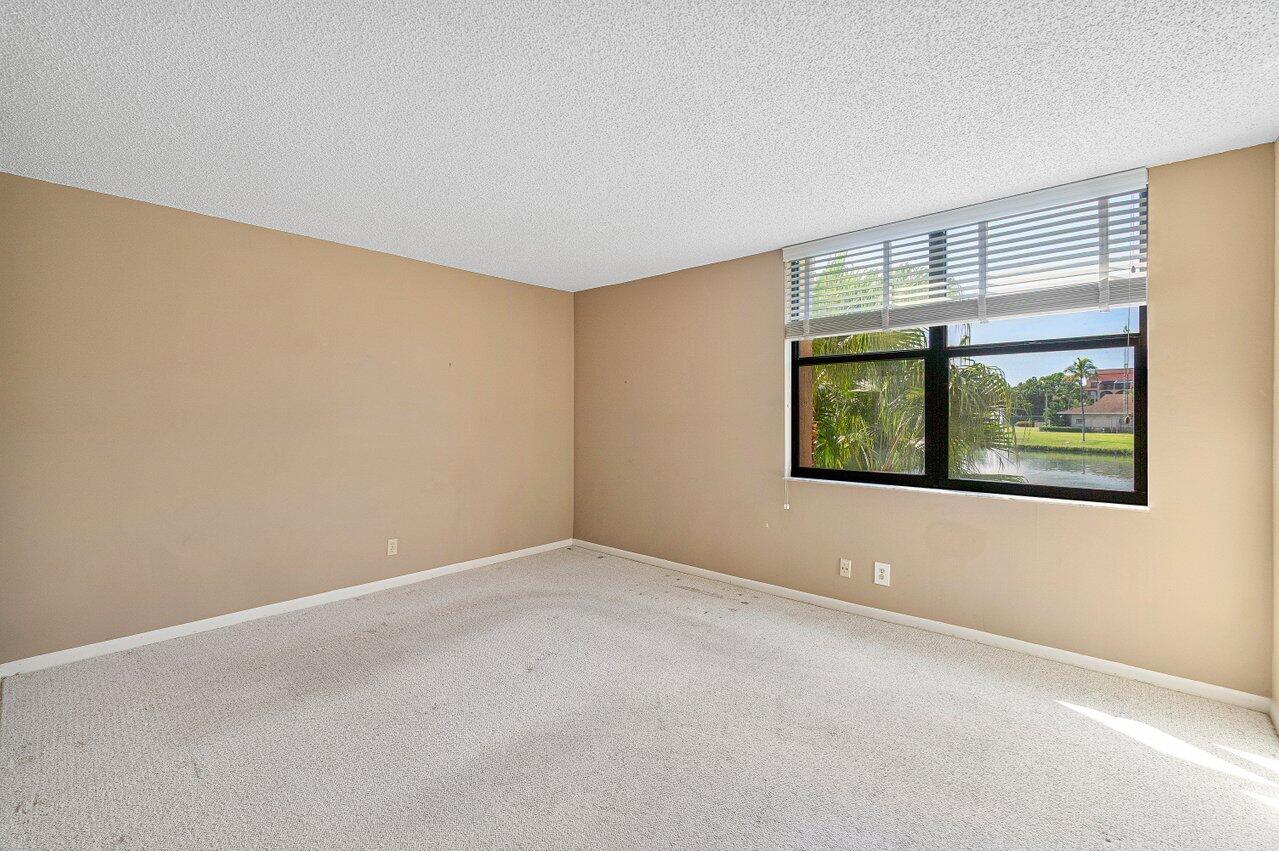 LAVERS DELRAY RACQUET CLUB CONDO - Residential