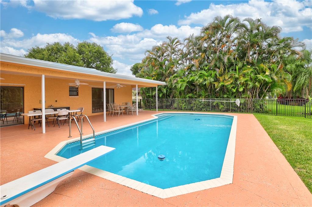 Cypress Run 93-16 B - Residential