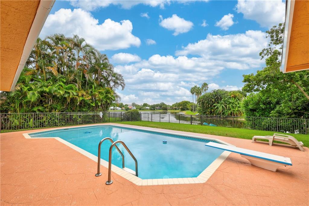 Cypress Run 93-16 B - Residential