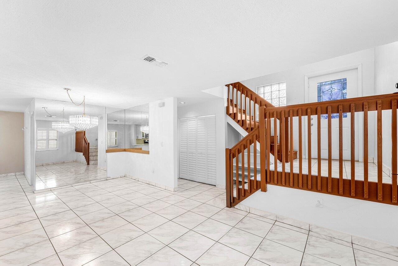 CORAL LAKES - Residential
