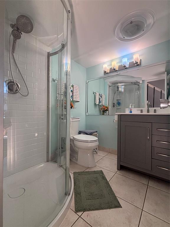 MAYFAIR HOUSE CONDO - Residential