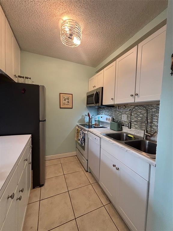 MAYFAIR HOUSE CONDO - Residential
