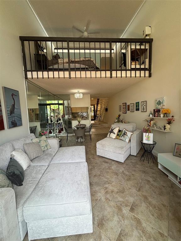 MAYFAIR HOUSE CONDO - Residential