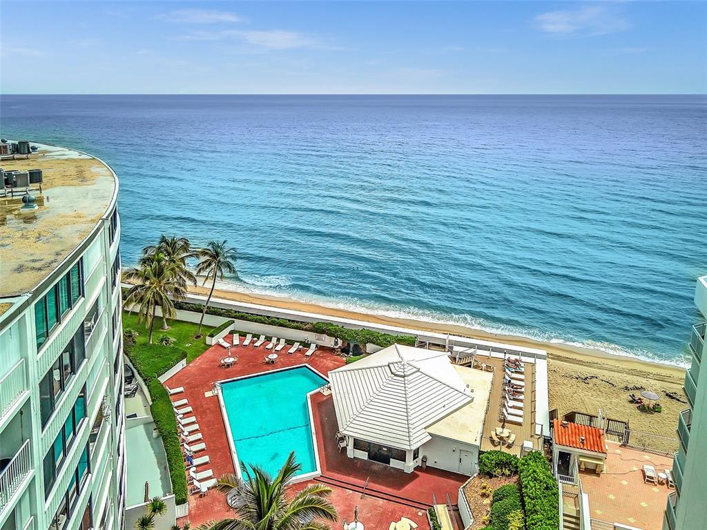 MAYFAIR HOUSE CONDO - Residential
