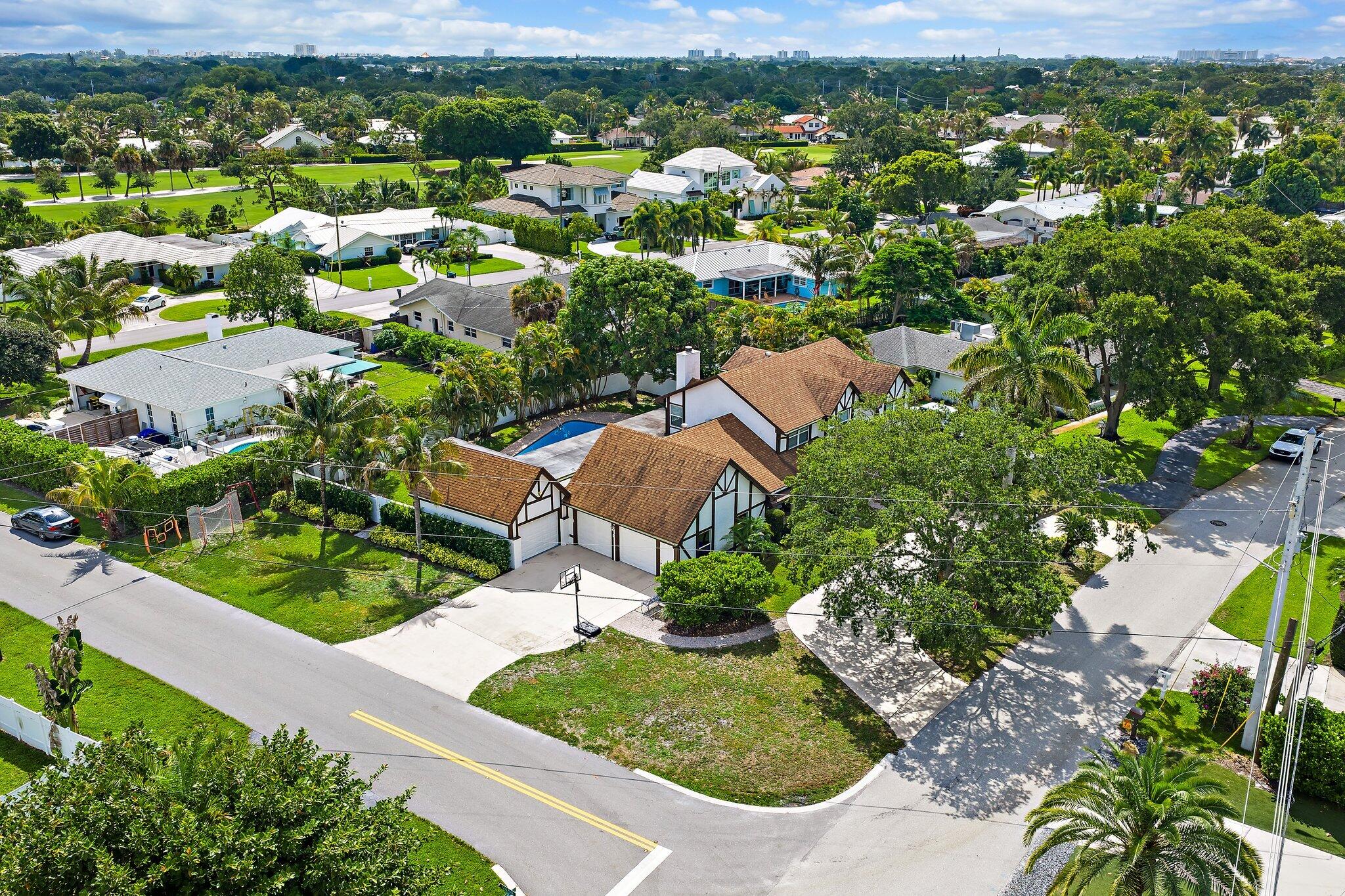Tequesta Country Club - Residential