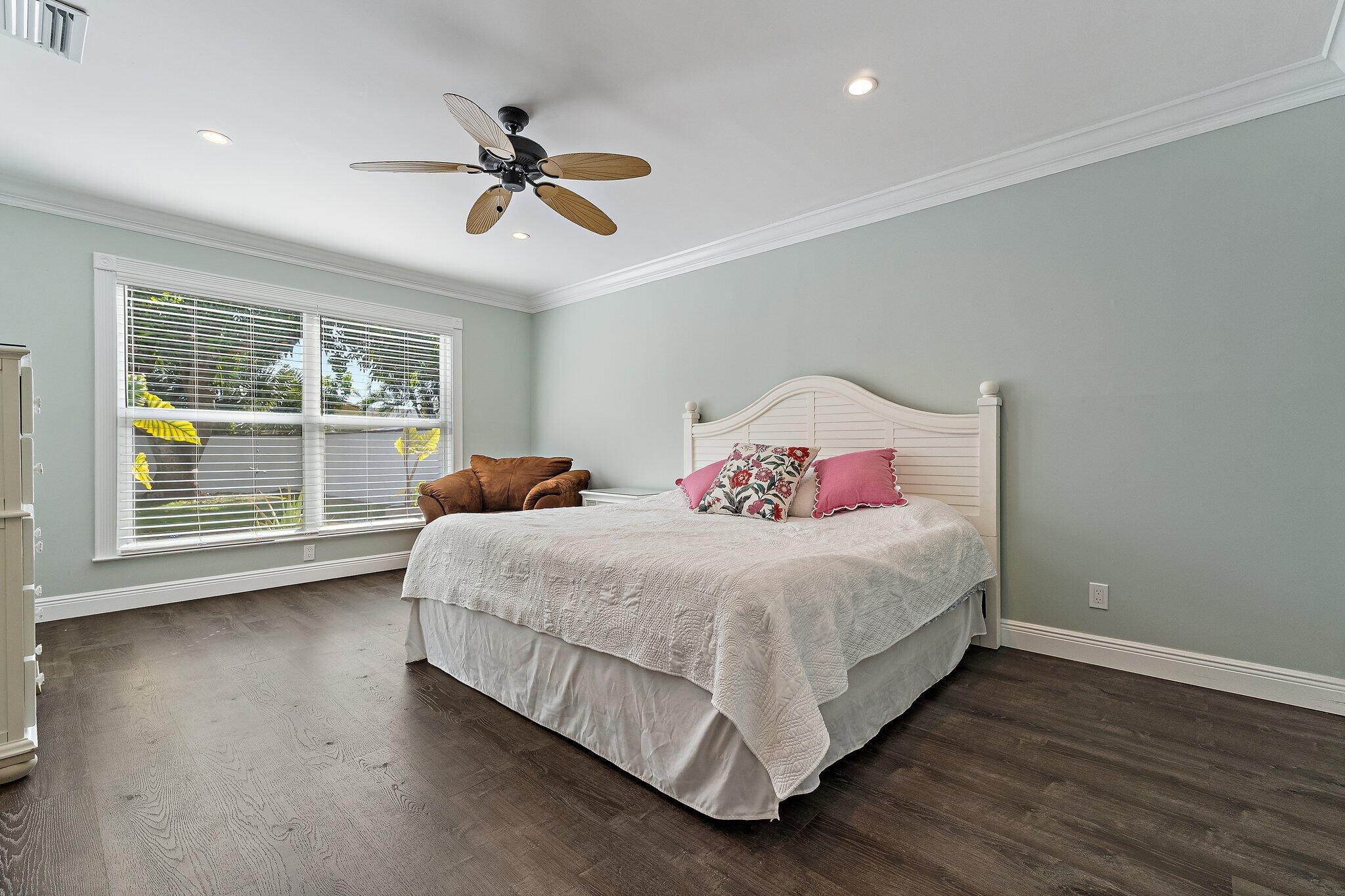 Tequesta Country Club - Residential