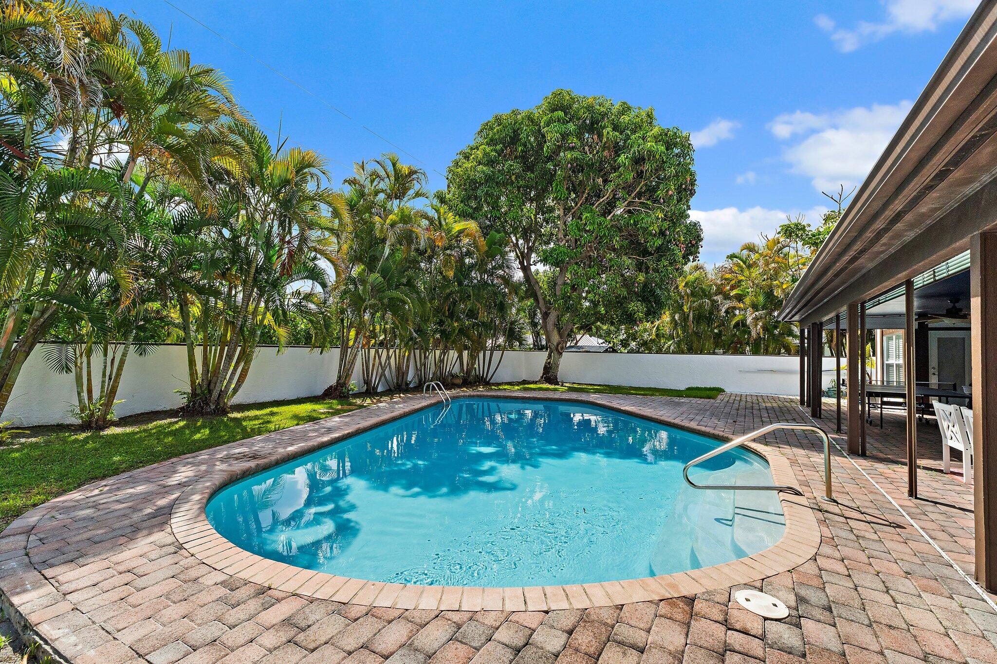 Tequesta Country Club - Residential