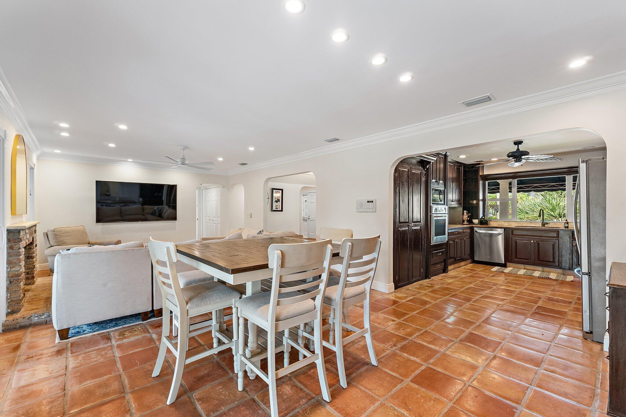 Tequesta Country Club - Residential