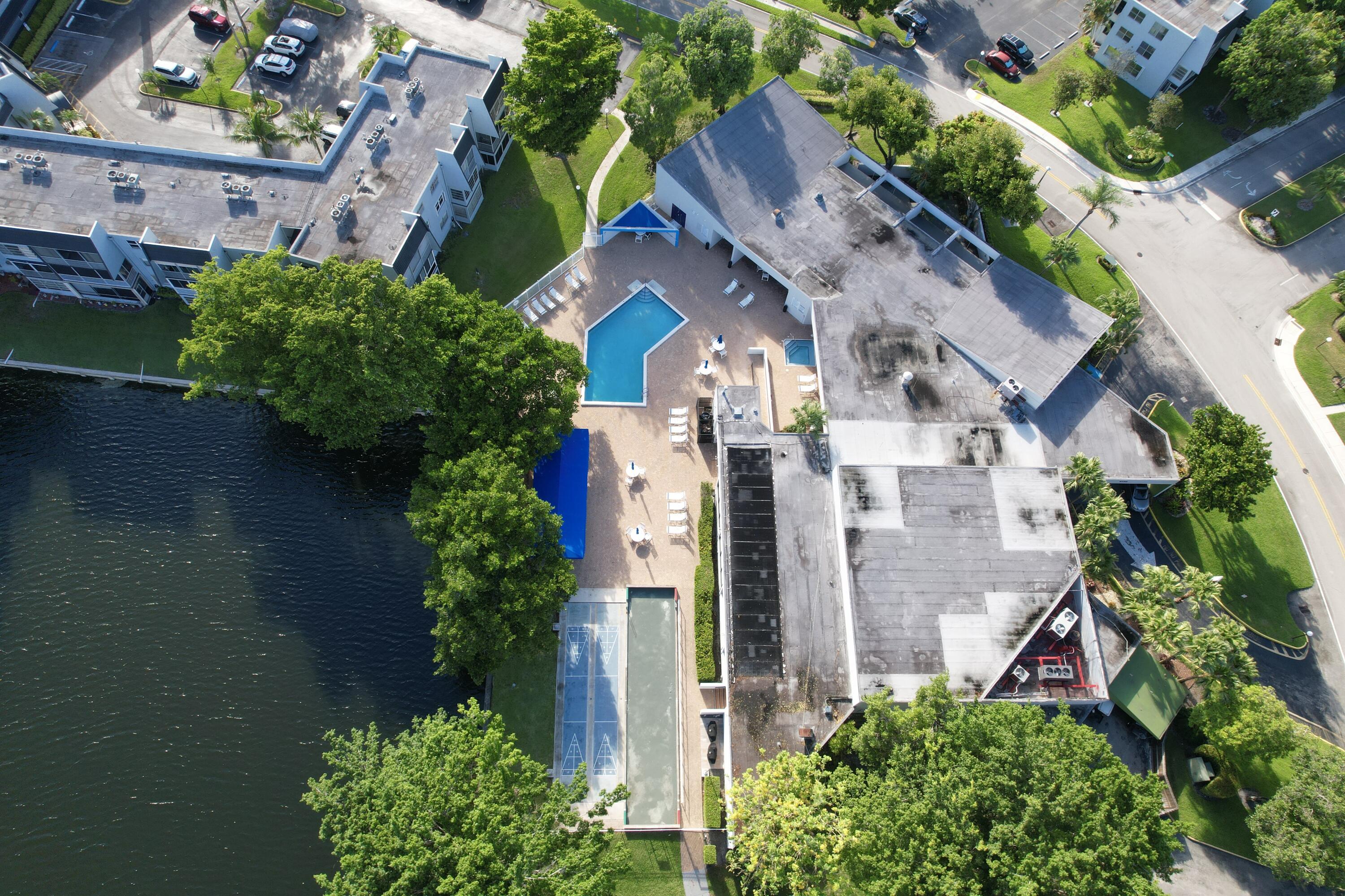 LIME BAY CONDOMINIUM 6 - Residential