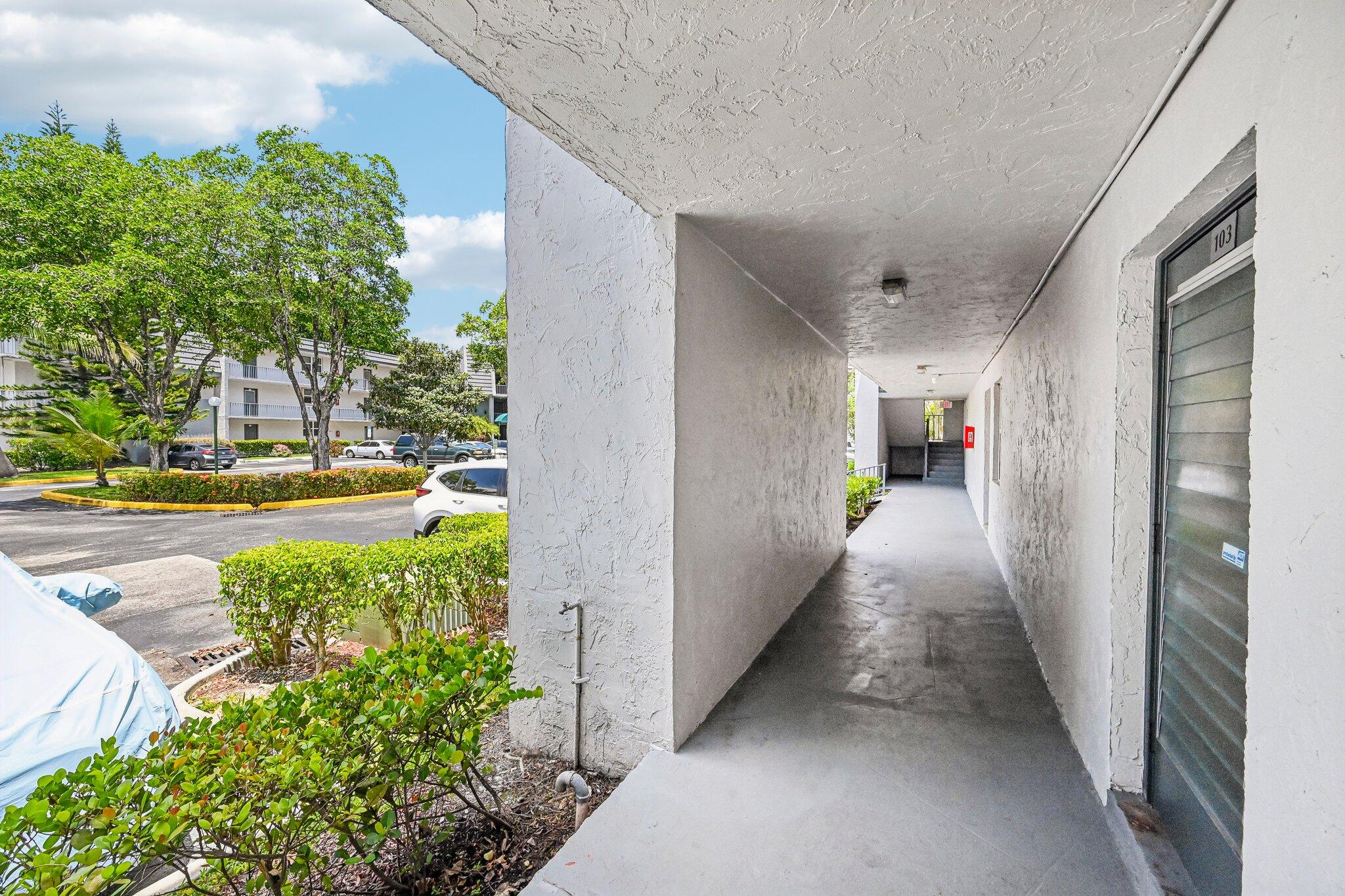 LIME BAY CONDOMINIUM 6 - Residential