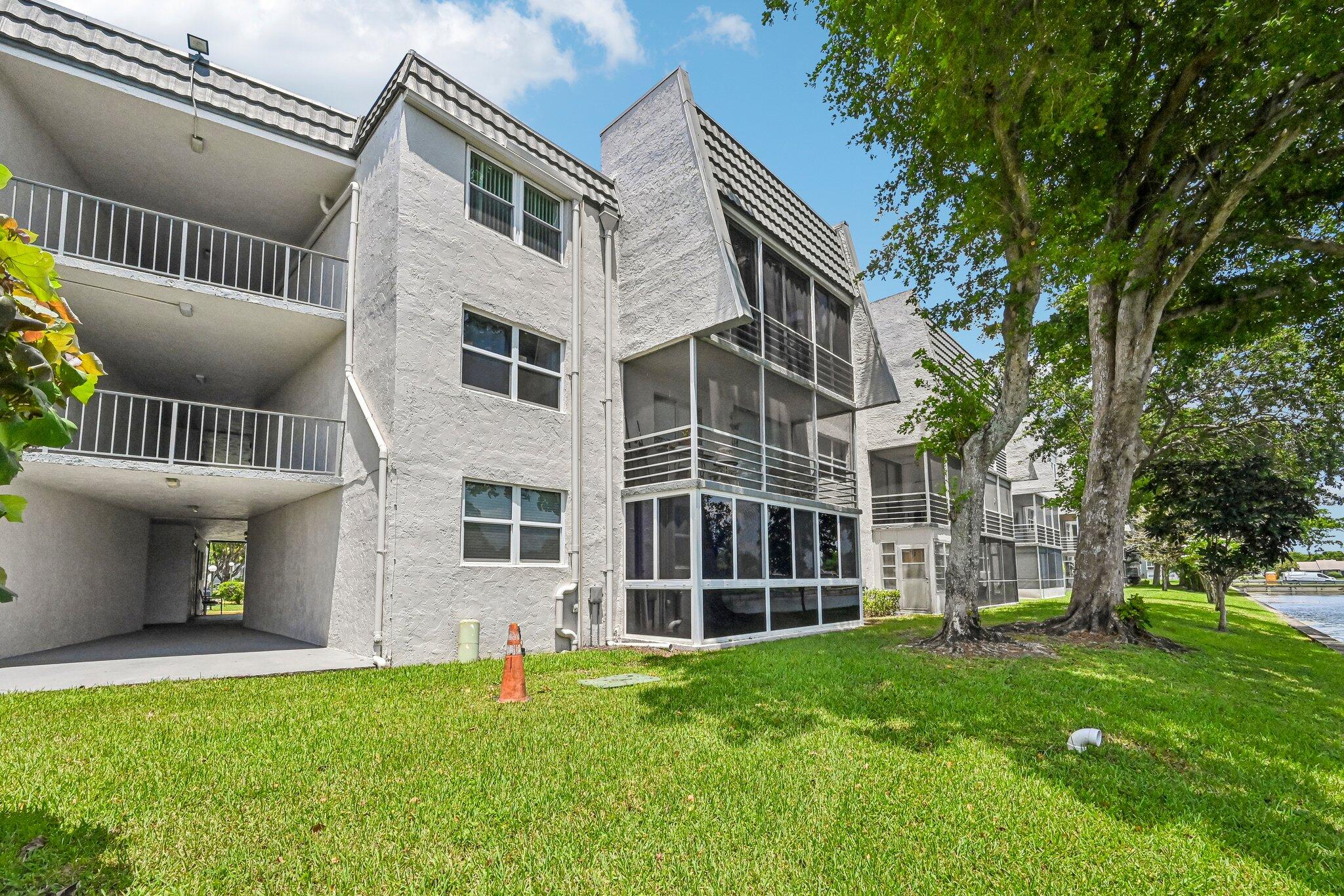 LIME BAY CONDOMINIUM 6 - Residential